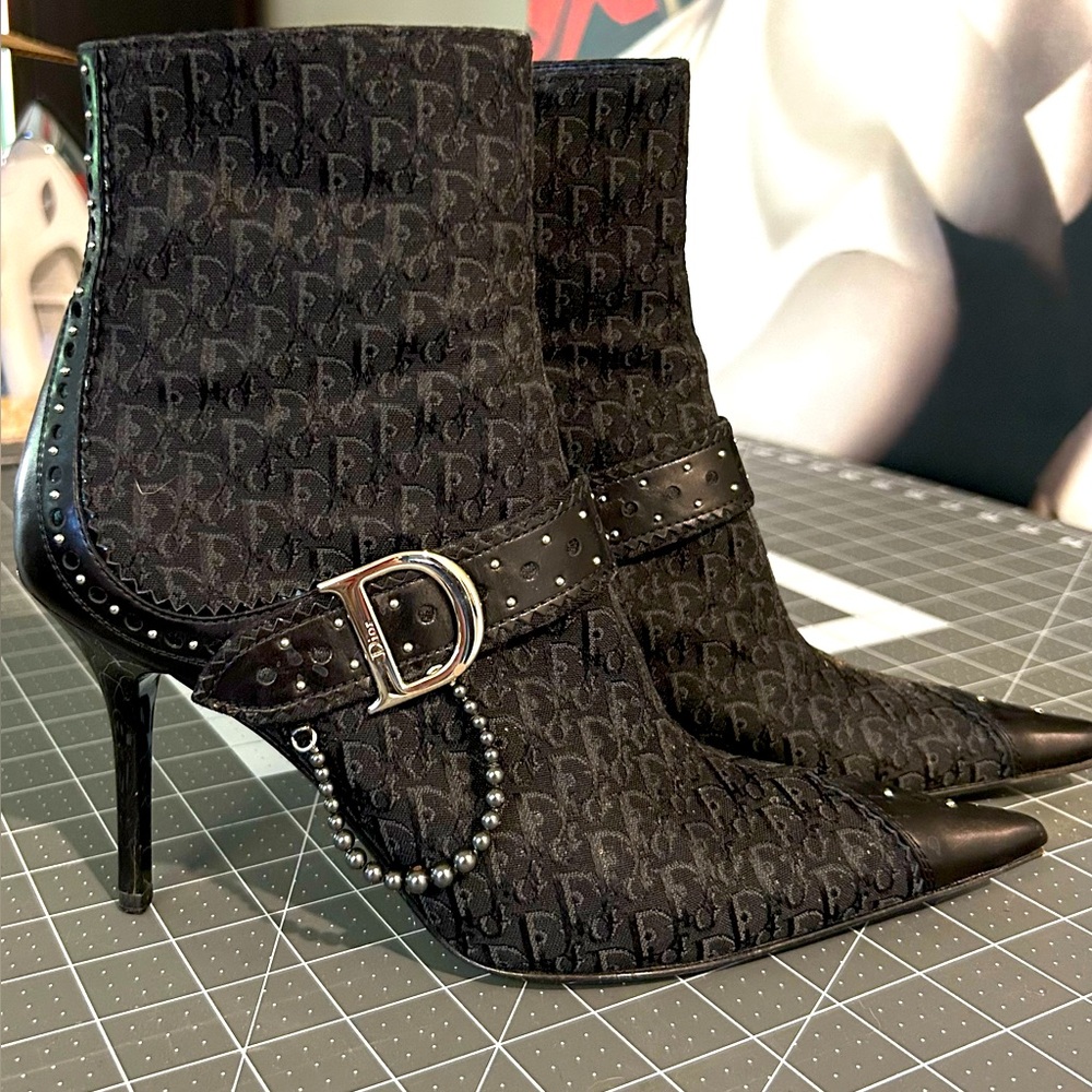 Vintage CHRISTIAN DIOR BY JOHN GALLIANO Black MONOGRAM PEARL BOOTS Size 8 1/2